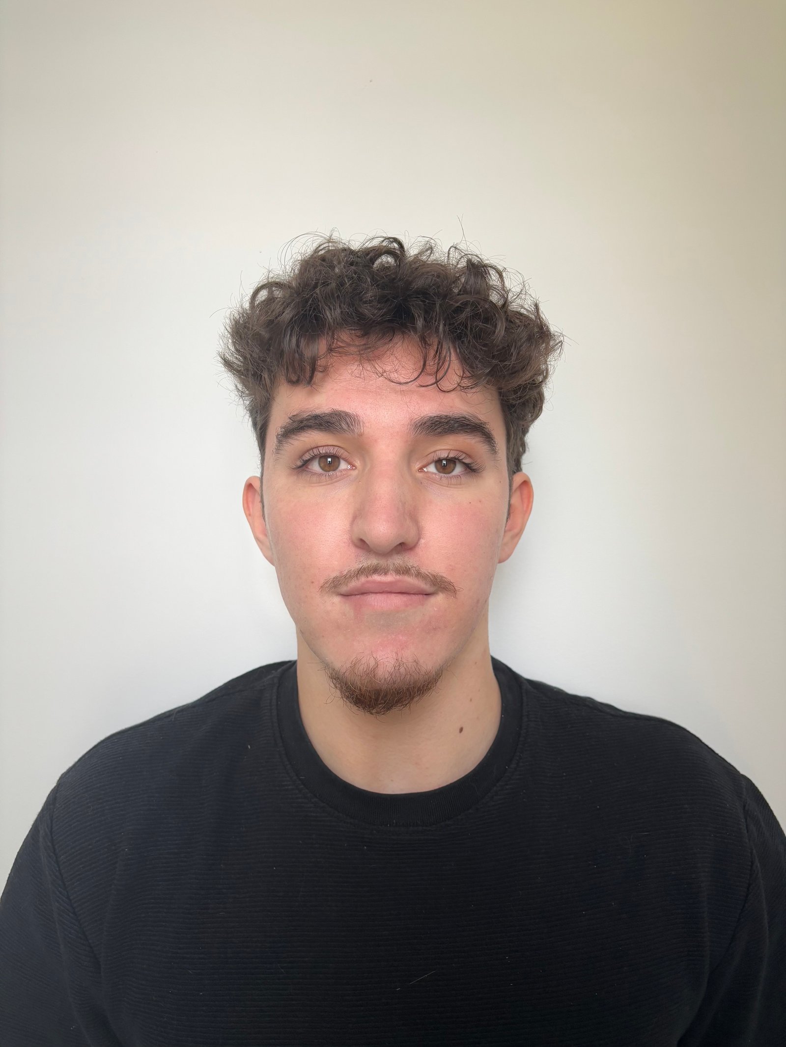 Internpreneur is a hiring platform connecting international interns with worldwide successful business owners and start-ups